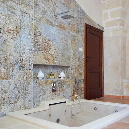 Masseria La Macchiola & Corti Del Mito Spongano