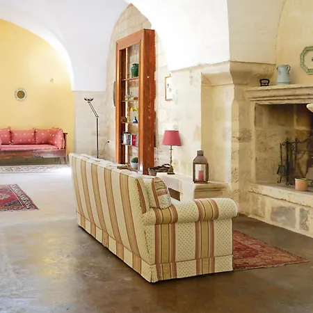 Masseria La Macchiola & Corti Del Mito * Spongano