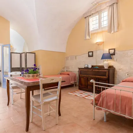 Masseria La Macchiola & Corti Del Mito Farma Spongano