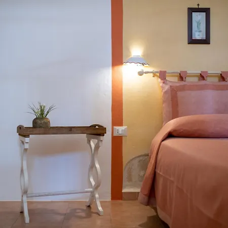 Masseria La Macchiola & Corti Del Mito * Spongano