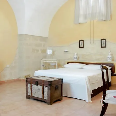 Masseria La Macchiola & Corti Del Mito Spongano