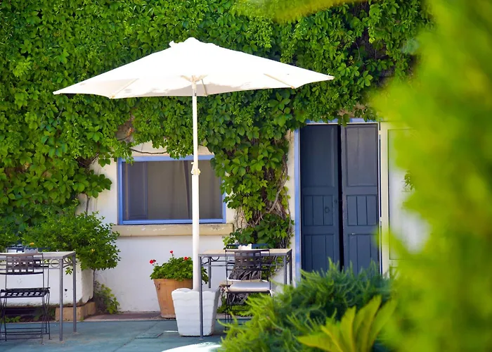 Masseria La Macchiola & Corti Del Mito
